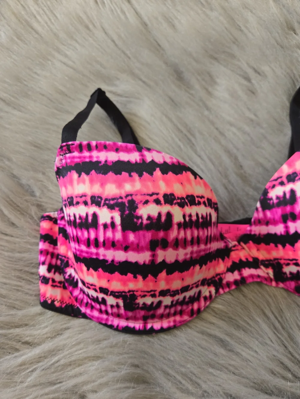 La Senza Pink & Black Tie-Dye Lightly Lined Underwire Bra - Picture 2 of 9